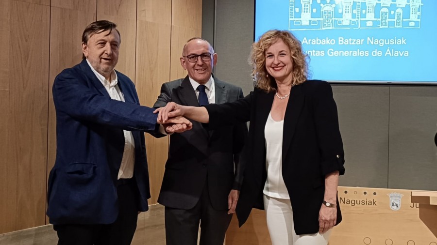 EAJ-PNVk eta PSE-EEk foru gobernurako akordio programatiko bat aurkeztu dute, etorkizuneko Araba zuzentzeko konpromiso politikoa, ikuspegi zabala eta elkarrizketarako gaitasuna partekatzen dituena EAJ-PNVk eta PSE-EEk foru gobernurako akordio programatiko bat aurkeztu dute, etorkizuneko Araba zuzentzeko konpromiso politikoa, ikuspegi zabala eta elkarrizketarako gaitasuna partekatzen dituena