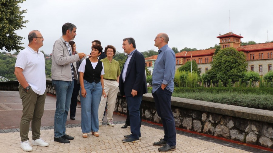 Aitor Esteban: “Loiolako kuartelen inguruan lortu dugun akordioa da EAJ-PNVk garatzen duen etxebizitza politika eraginkor eta errealaren adibiderik ezin hobea” Aitor Esteban: “Loiolako kuartelen inguruan lortu dugun akordioa da EAJ-PNVk garatzen duen etxebizitza politika eraginkor eta errealaren adibiderik ezin hobea”