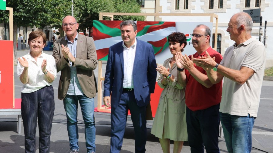 Aitor Esteban asegura en Arrasate que “solo EAJ-PNV se ha preocupado por los y las cooperativistas” Aitor Esteban asegura en Arrasate que “solo EAJ-PNV se ha preocupado por los y las cooperativistas”