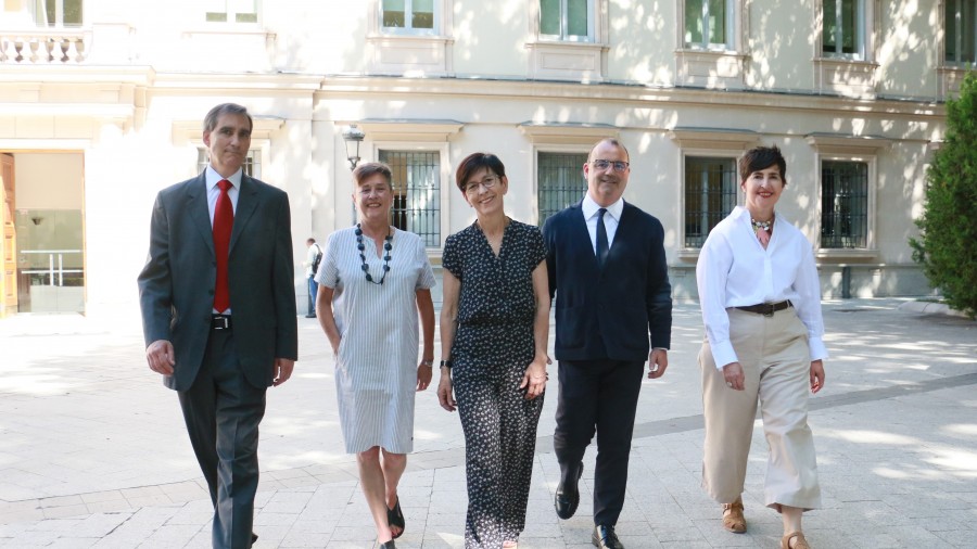 EAJ-PNV conforma el Grupo Vasco en el Senado para seguir siendo la voz de Euskadi EAJ-PNV conforma el Grupo Vasco en el Senado para seguir siendo la voz de Euskadi