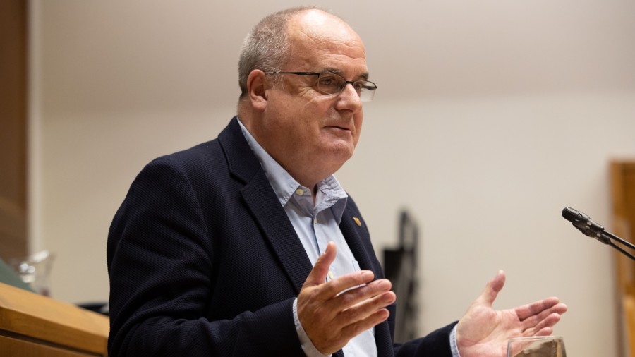 Egibarrek Urkullu lehendakariaren zerbitzu publikoen defentsa nabarmendu du Legebiltzarreko Politika Orokorreko Eztabaidan Egibarrek Urkullu lehendakariaren zerbitzu publikoen defentsa nabarmendu du Legebiltzarreko Politika Orokorreko Eztabaidan