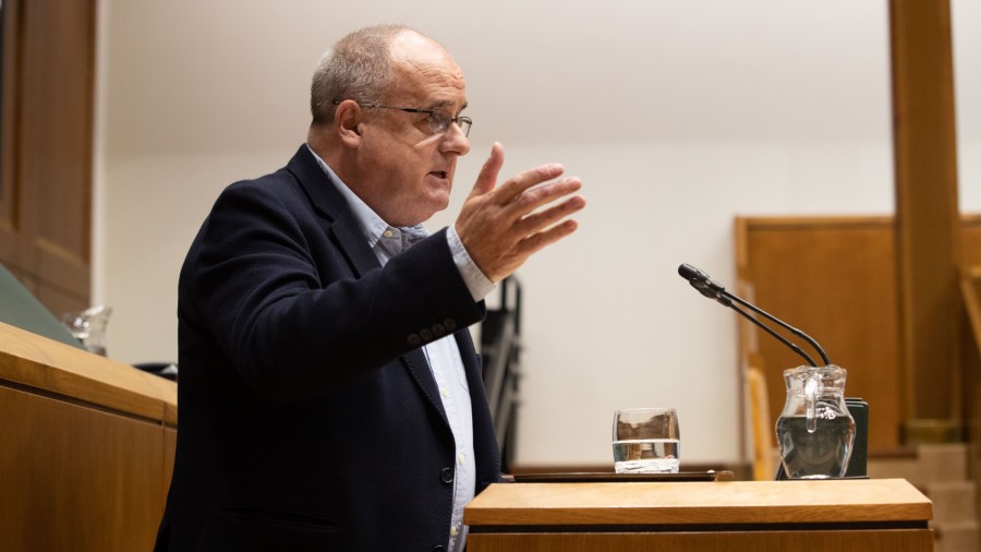 Egibar destaca la defensa de los servicios públicos del Lehendakari Urkullu en el Debate de Política General del Parlamento