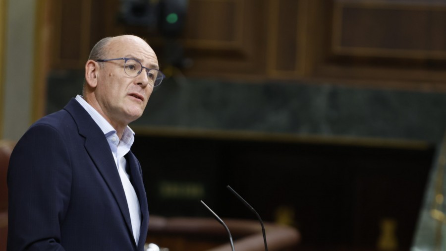 EAJ-PNV izan da araudi berriaren arabera Kongresuan hitza hartzean euskara hutsean egin duen lehen taldea EAJ-PNV izan da araudi berriaren arabera Kongresuan hitza hartzean euskara hutsean egin duen lehen taldea