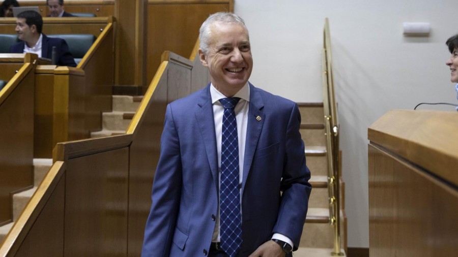 Urkullu: “Datorren urtetik aurrera, 25 eta 29 urte bitarteko 15.000 gaztek baino gehiagok hilean 300 euroko laguntza jaso ahal izango dute emantzipatu ahal izateko” Urkullu: “Datorren urtetik aurrera, 25 eta 29 urte bitarteko 15.000 gaztek baino gehiagok hilean 300 euroko laguntza jaso ahal izango dute emantzipatu ahal izateko”