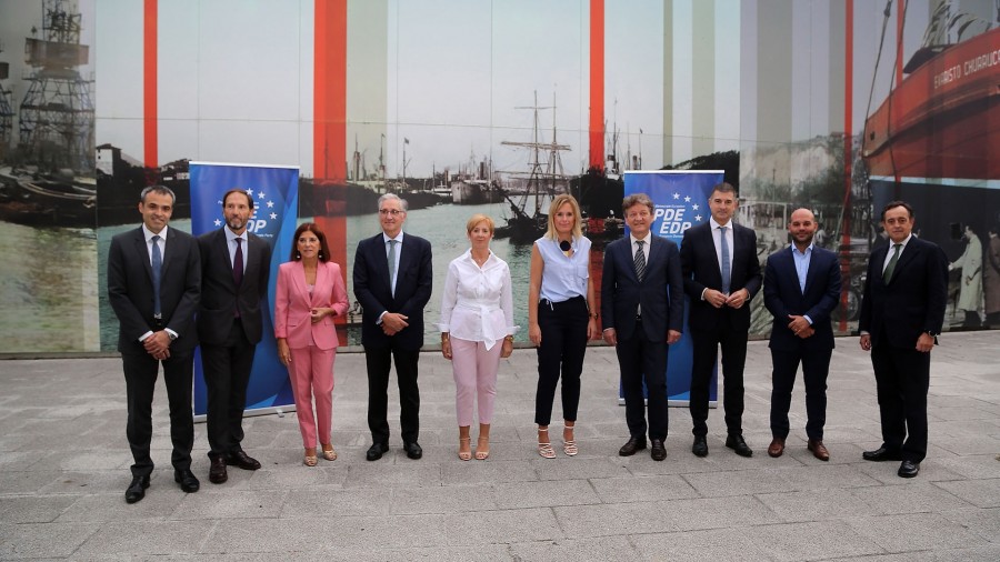 Europa ahalegin betean deskarbonizazioa arintzeko, energia garbiak baliatuz Europa ahalegin betean deskarbonizazioa arintzeko, energia garbiak baliatuz