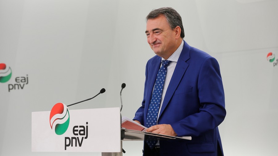 Aitor Esteban: “El acuerdo logrado nos hace más y mejor País, amplía derechos a decenas de miles de trabajadoras y trabajadores vascos y atiende las necesidades de la ciudadanía” Aitor Esteban: “El acuerdo logrado nos hace más y mejor País, amplía derechos a decenas de miles de trabajadoras y trabajadores vascos y atiende las necesidades de la ciudadanía”