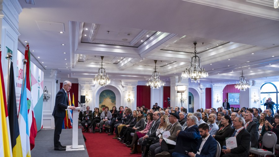 Urkullu Lehendakariak Euskal Komunitate Globala eraikitzen jarraitzea helburu duen Kanpoko Euskal Gizataldeen VIII. Batzarra inauguratu du Urkullu Lehendakariak Euskal Komunitate Globala eraikitzen jarraitzea helburu duen Kanpoko Euskal Gizataldeen VIII. Batzarra inauguratu du