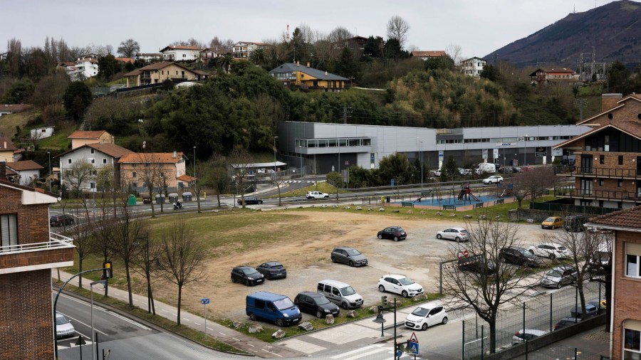 Es necesario ofrecer una alternativa de aparcamiento mientras dure la obra de las viviendas en Presa I Es necesario ofrecer una alternativa de aparcamiento mientras dure la obra de las viviendas en Presa I
