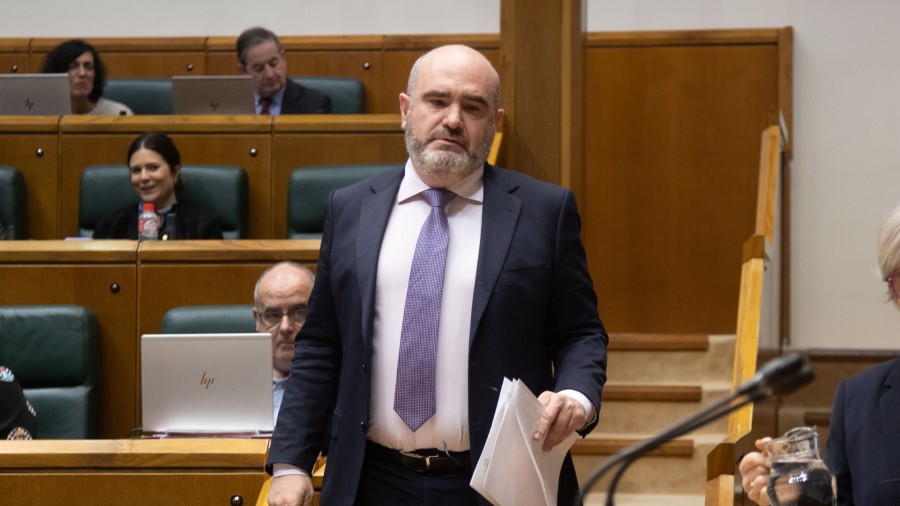 EAJ-PNV vuelve a defender los derechos lingüísticos de la ciudadanía euskaldun en el Parlamento Vasco EAJ-PNV vuelve a defender los derechos lingüísticos de la ciudadanía euskaldun en el Parlamento Vasco