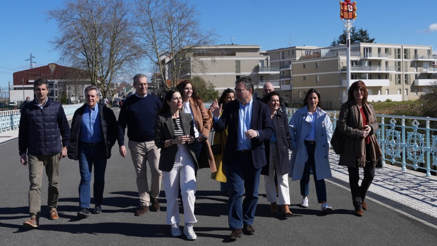 Herrigintzarako tresna gisa EAJ-PNVk autogobernuarekin eta euskal gizartearen ongizatearekin duen konpromisoa aldarrikatu dute Bakartxo Tejeriak eta Aitor Estebanek Herrigintzarako tresna gisa EAJ-PNVk autogobernuarekin eta euskal gizartearen ongizatearekin duen konpromisoa aldarrikatu dute Bakartxo Tejeriak eta Aitor Estebanek