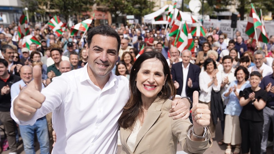 Imanol Pradales: “Ha llegado el momento de decidir a quién dejamos la llave del bienestar futuro de nuestras hijas e hijos” Imanol Pradales: “Ha llegado el momento de decidir a quién dejamos la llave del bienestar futuro de nuestras hijas e hijos”