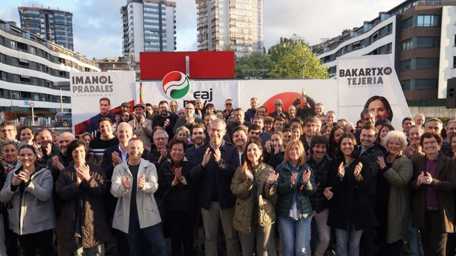 “Las y los vascos tenemos niveles de desarrollo social y económico envidiables, a pesar de la estrategia obstruccionista de la izquierda abertzale”, subraya el PNV “Las y los vascos tenemos niveles de desarrollo social y económico envidiables, a pesar de la estrategia obstruccionista de la izquierda abertzale”, subraya el PNV