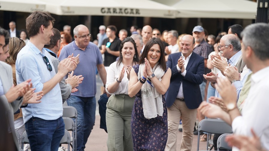 “Tirania guztien kontra borrokatu gara: inork antifaxista eta antitotalitario titulua merezi badu, hori da EAJ-PNV”, esan du Ortuzarrek “Tirania guztien kontra borrokatu gara: inork antifaxista eta antitotalitario titulua merezi badu, hori da EAJ-PNV”, esan du Ortuzarrek