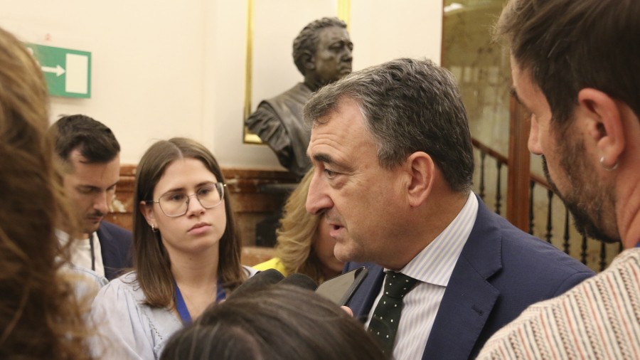 Aitor Esteban, sobre el acuerdo para reformar el CGPJ tras 2.000 días de bloqueo: “Sorprende que para esto hayan tardado tanto” Aitor Esteban, sobre el acuerdo para reformar el CGPJ tras 2.000 días de bloqueo: “Sorprende que para esto hayan tardado tanto”