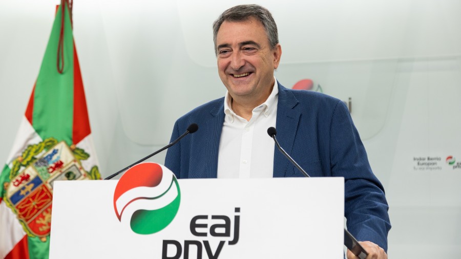 Aitor Esteban: “Poztu egiten gaitu Euskal Taldeak Mozal Legea aldarazteko aurkeztu zuen ekimena berriz ere eztabaidara eramango dela jakiteak, baina negoziaketak aurrera darraio” Aitor Esteban: “Poztu egiten gaitu Euskal Taldeak Mozal Legea aldarazteko aurkeztu zuen ekimena berriz ere eztabaidara eramango dela jakiteak, baina negoziaketak aurrera darraio”