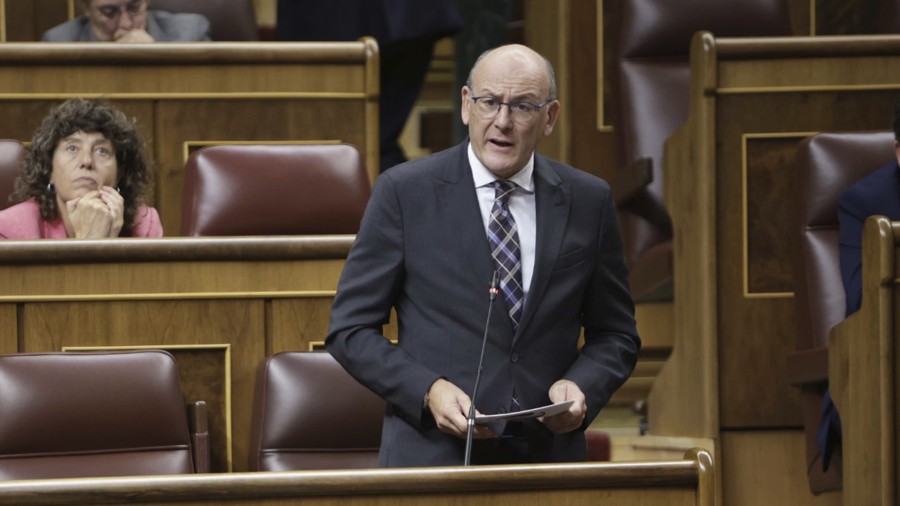 Estatuko Administrazio Orokorrean eta Justizian euskararen erabilera “errespetatzea eta bermatzea” exijitu dio Euskal Taldeak Espainiako gobernuari Estatuko Administrazio Orokorrean eta Justizian euskararen erabilera “errespetatzea eta bermatzea” exijitu dio Euskal Taldeak Espainiako gobernuari
