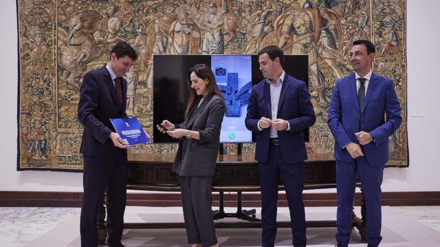 Eusko Jaurlaritzak Bakartxo Tejeria Eusko Legebiltzarreko Presidenteari eman dio 2025erako Euskadiko Aurrekontu Proiektua Eusko Jaurlaritzak Bakartxo Tejeria Eusko Legebiltzarreko Presidenteari eman dio 2025erako Euskadiko Aurrekontu Proiektua