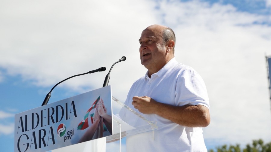 Andoni Ortuzar representará a EAJ-PNV en la Semana Nacional Vasca de Bahía Blanca Andoni Ortuzar representará a EAJ-PNV en la Semana Nacional Vasca de Bahía Blanca