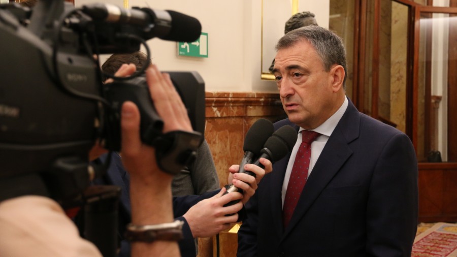 Euskal Taldeak begi onez hartu du EAJ eta PSE arteko ituna betez Eusko Jaurlaritza eta Espainiako Gobernuaren arteko Aldebiko Lankidetza Batzordearen lehen bileraren emaitza Euskal Taldeak begi onez hartu du EAJ eta PSE arteko ituna betez Eusko Jaurlaritza eta Espainiako Gobernuaren arteko Aldebiko Lankidetza Batzordearen lehen bileraren emaitza