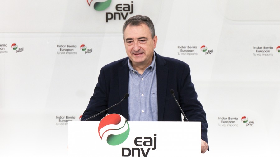 Aitor Esteban, Konstituzio egunean: “Euskal hiritargoaren ahotsa izaten jarraituko du EAJ-PNVk Euskadiren nazio aitortza lortzeko” Aitor Esteban, Konstituzio egunean: “Euskal hiritargoaren ahotsa izaten jarraituko du EAJ-PNVk Euskadiren nazio aitortza lortzeko”