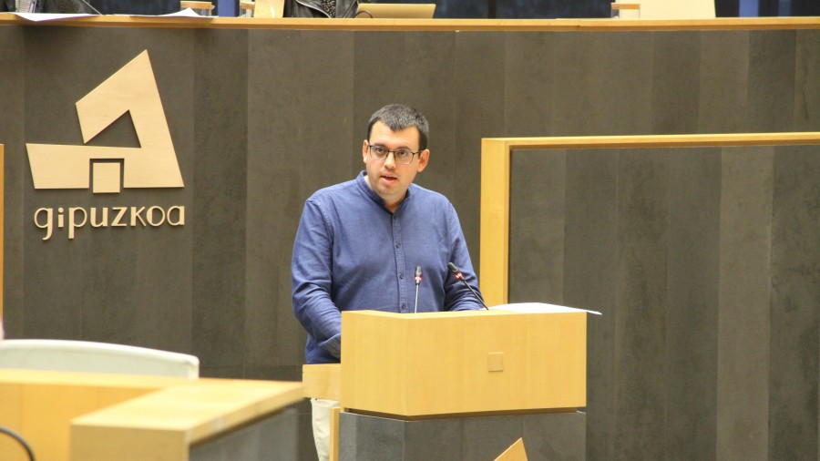EAJ-PNVk Udalatxeko gurutzearen eraistea gaitzesi  eta berreraikitzea eskatu du