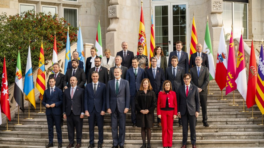 El Lehendakari Pradales propone al Gobierno español soluciones excepcionales para hacer frente a la falta de médicos El Lehendakari Pradales propone al Gobierno español soluciones excepcionales para hacer frente a la falta de médicos