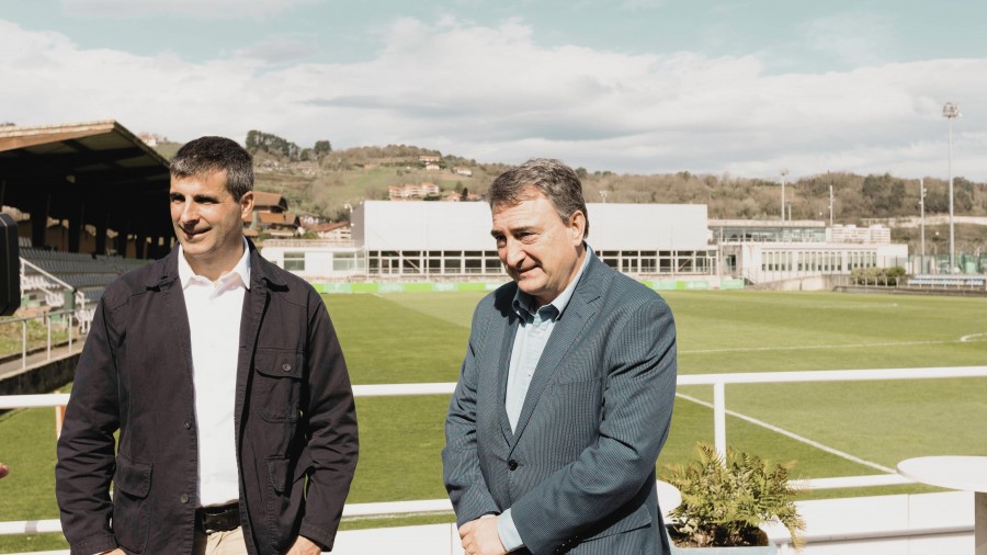 Hondarribia será dueña de los suelos de la zona deportiva gracias al acuerdo alcanzado por el PNV en Madrid Hondarribia será dueña de los suelos de la zona deportiva gracias al acuerdo alcanzado por el PNV en Madrid