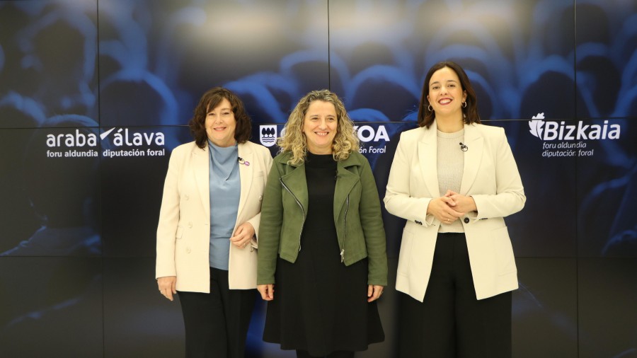Bizkaiak, Gipuzkoak eta Arabak berretsi egin dute milioi bat zergaduni baino gehiagori mesede egingo dien berrikuspen fiskalarekiko konpromisoa