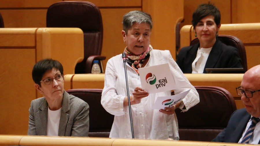 Nerea Ahedo apremia a la ministra de Sanidad a reducir los retrasos en las citas para las vacunas internacionales