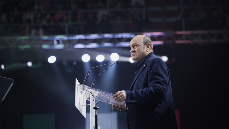 Ortuzar: “Pozik noa: EAJ-PNV handiago egin dugu eta gehiago hurbildu gara amesten dugun Euskadi aske horretara” Ortuzar: “Pozik noa: EAJ-PNV handiago egin dugu eta gehiago hurbildu gara amesten dugun Euskadi aske horretara”