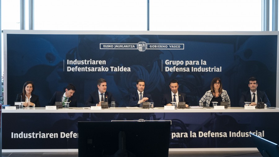 El Gobierno Vasco activa más de dos mil millones de euros en la primera batería de medidas para hacer frente a la guerra arancelaria y comercial El Gobierno Vasco activa más de dos mil millones de euros en la primera batería de medidas para hacer frente a la guerra arancelaria y comercial