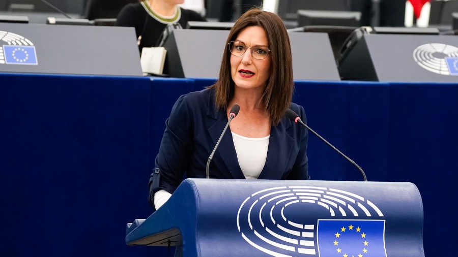 Oihane Agirregoitia apoya en la Eurocámara un informe sobre redes eléctricas que pide más interconexiones y coordinación europea Oihane Agirregoitia apoya en la Eurocámara un informe sobre redes eléctricas que pide más interconexiones y coordinación europea