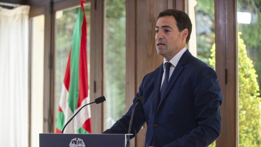 Lehendakariak “pertseberantzia” eta “autoexijentzia” eskatu die bere sailburuei gizartearen eskaerari erantzuteko beren lanean Lehendakariak “pertseberantzia” eta “autoexijentzia” eskatu die bere sailburuei gizartearen eskaerari erantzuteko beren lanean