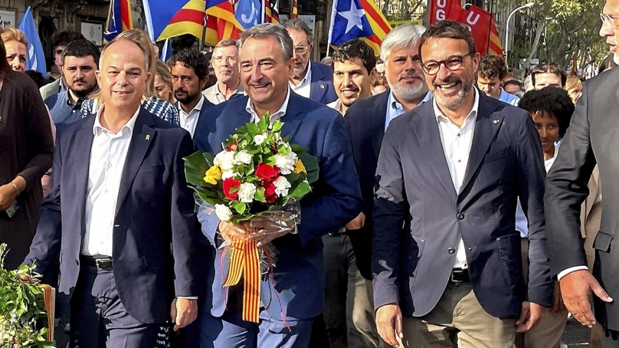 Aitor Esteban y Joseba Díez Antxustegi representarán a EAJ-PNV en la Diada Aitor Esteban y Joseba Díez Antxustegi representarán a EAJ-PNV en la Diada