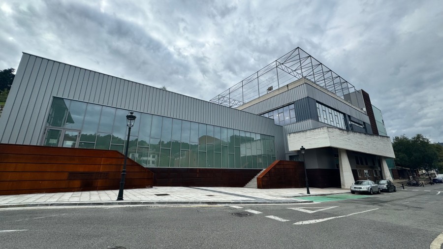 La renovación del Polideportivo Municipal Joxemiel Barandiaran, una “apuesta estratégica de EAJ-PNV” La renovación del Polideportivo Municipal Joxemiel Barandiaran, una “apuesta estratégica de EAJ-PNV”
