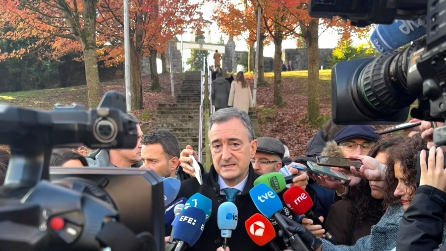 Alemaniako presidenteak Gernikan egin duen barkamen eskea Alemaniako presidenteak Gernikan egin duen barkamen eskea