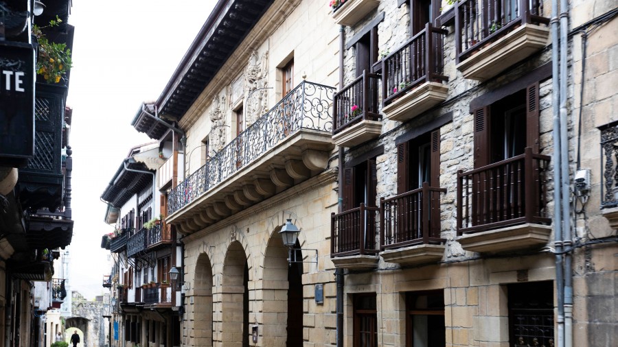 Bloqueo en el bidegorri, presupuestos pobres e inseguridad jurídica en el PGOU: un pleno que retrata la forma de gobernar de Abotsanitz Bloqueo en el bidegorri, presupuestos pobres e inseguridad jurídica en el PGOU: un pleno que retrata la forma de gobernar de Abotsanitz