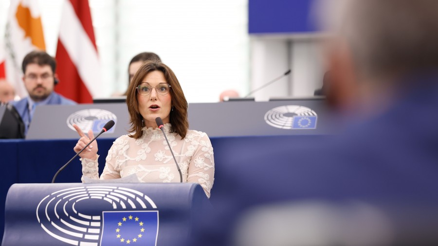 Oihane Agirregoitia acoge positivamente el plan europeo de vivienda asequible: “Está alineado con las medidas que hemos aprobado en Euskadi” Oihane Agirregoitia acoge positivamente el plan europeo de vivienda asequible: “Está alineado con las medidas que hemos aprobado en Euskadi”