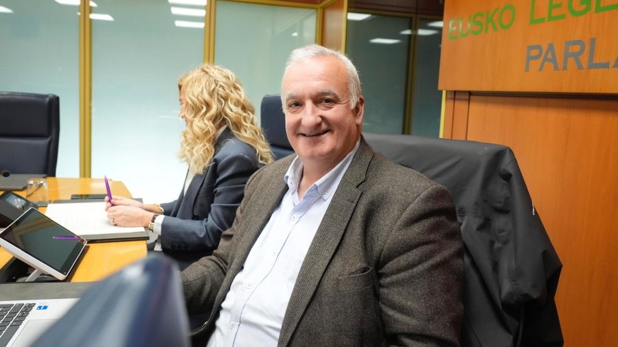 EAJ-PNVk bultzatutako Euskadiko kalitate demokratikoa hobetzeko Ponentzia martxan jarri da Eusko Legebiltzarrean EAJ-PNVk bultzatutako Euskadiko kalitate demokratikoa hobetzeko Ponentzia martxan jarri da Eusko Legebiltzarrean