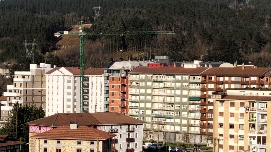 Usansoloko EAJ-PNVk Plan Integral bat proposatu du etxebizitza eskuratzea errazteko eta okupazioaren aurrean segurtasuna bermatzeko