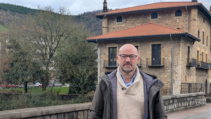 Azpeitiko EAJ-PNVk kaleen garbiketan neurri eraginkorrik ez dagoela salatu du