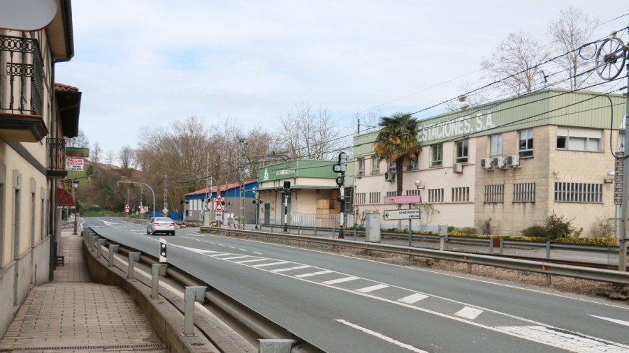 Muxikako EAJ-PNVk bat egiten du BI-635 errepideari buruzko auzo-kezkarekin, eta gogorarazi du aspalditik ari direla mugikortasuna eta segurtasuna hobetzeko konponbideak lantzen Muxikako EAJ-PNVk bat egiten du BI-635 errepideari buruzko auzo-kezkarekin, eta gogorarazi du aspalditik ari direla mugikortasuna eta segurtasuna hobetzeko konponbideak lantzen