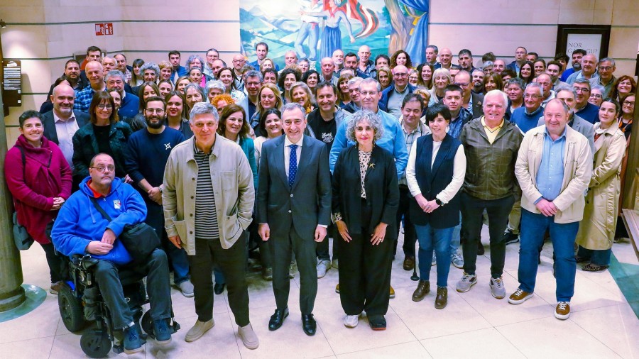 EAJ-PNV insiste en blindar y proteger el euskera y reafirma su apuesta por una solución EAJ-PNV insiste en blindar y proteger el euskera y reafirma su apuesta por una solución