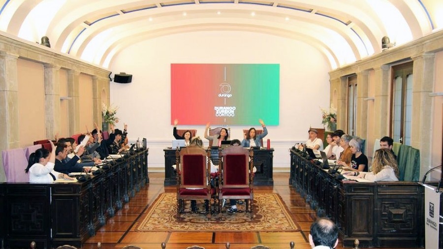 BBBk kezkagarritzat jo du Durangoko EH Bilduk udalerriko zinegotzi baten aurkako mehatxuak gaitzesteko adierazpen instituzionalari uko egitea