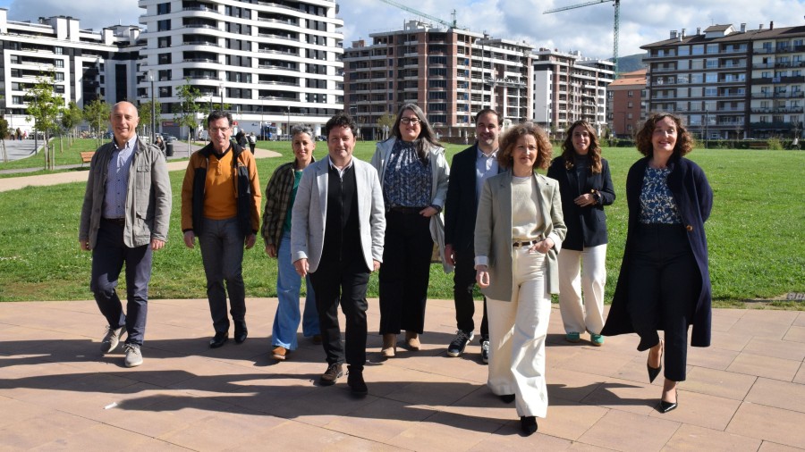 EAJ-PNVk Zarautzen etxebizitzaren erronkari erantzuteko egindako lana nabarmendu du