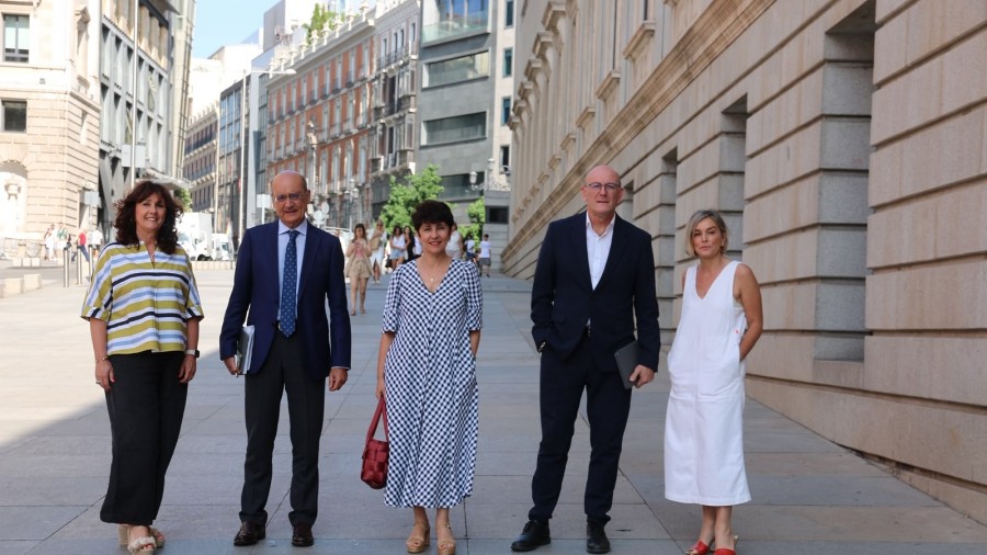 EAJ-PNV, Sumar, EH Bildu y Podemos piden el cierre del polígono de tiro de las Bardenas EAJ-PNV, Sumar, EH Bildu y Podemos piden el cierre del polígono de tiro de las Bardenas
