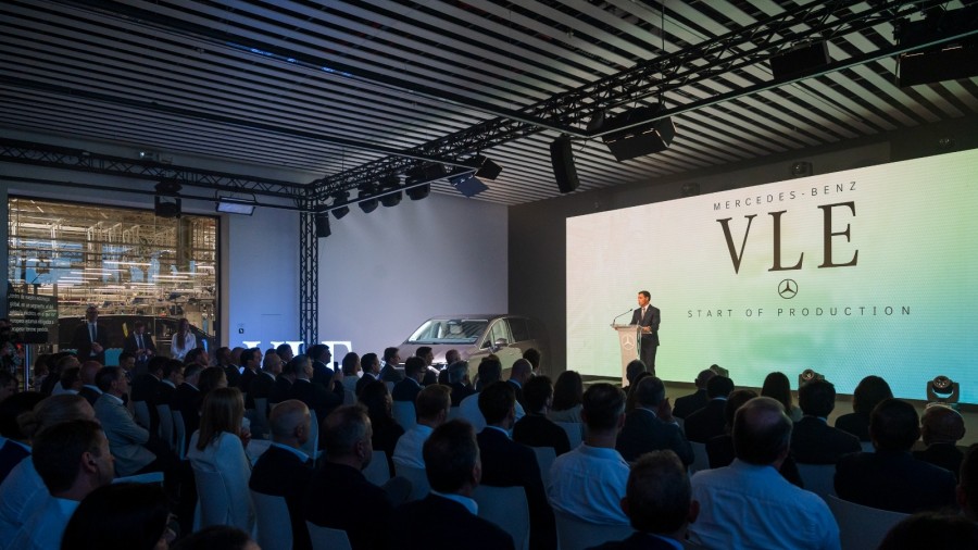El Lehendakari reivindica desde la planta de Mercedes-Benz el papel que debe jugar Euskadi en el futuro industrial de Europa