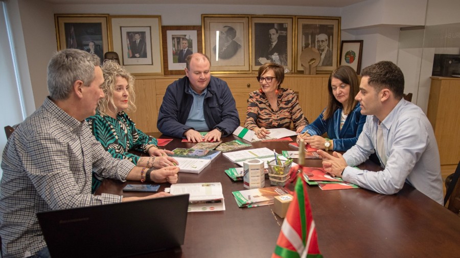 EAJ-PNV censura que EH-Bildu mantenga cerca de un millón de euros sin pagar a empresas, comercios y asociaciones de Laudio
