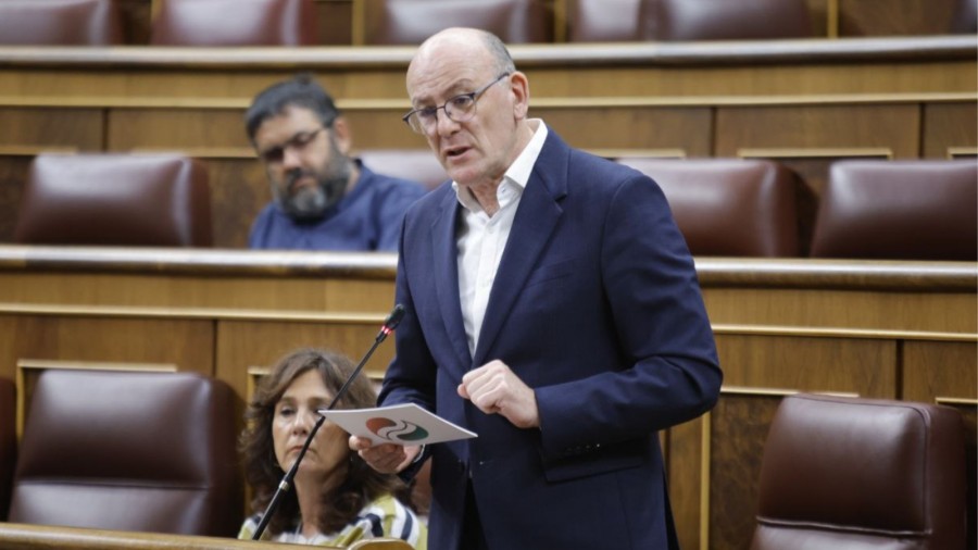 Euskal Taldeak Osasun ministro andreari deitoratu dio Esparru-Estatutua kontsentsurik gabe onetsi izana: Euskal Taldeak Osasun ministro andreari deitoratu dio Esparru-Estatutua kontsentsurik gabe onetsi izana: