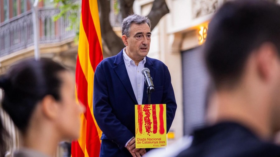 Aitor Esteban eta Maitane Ipiñazar EAJ-PNVren ordezkari Diadan Aitor Esteban eta Maitane Ipiñazar EAJ-PNVren ordezkari Diadan